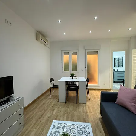 Casa Centrica Tranquila Apartment *