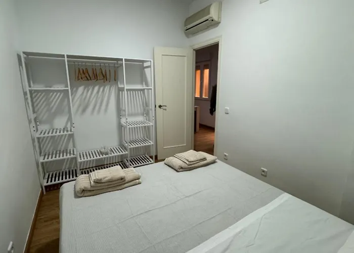 Casa Centrica Tranquila Apartment *